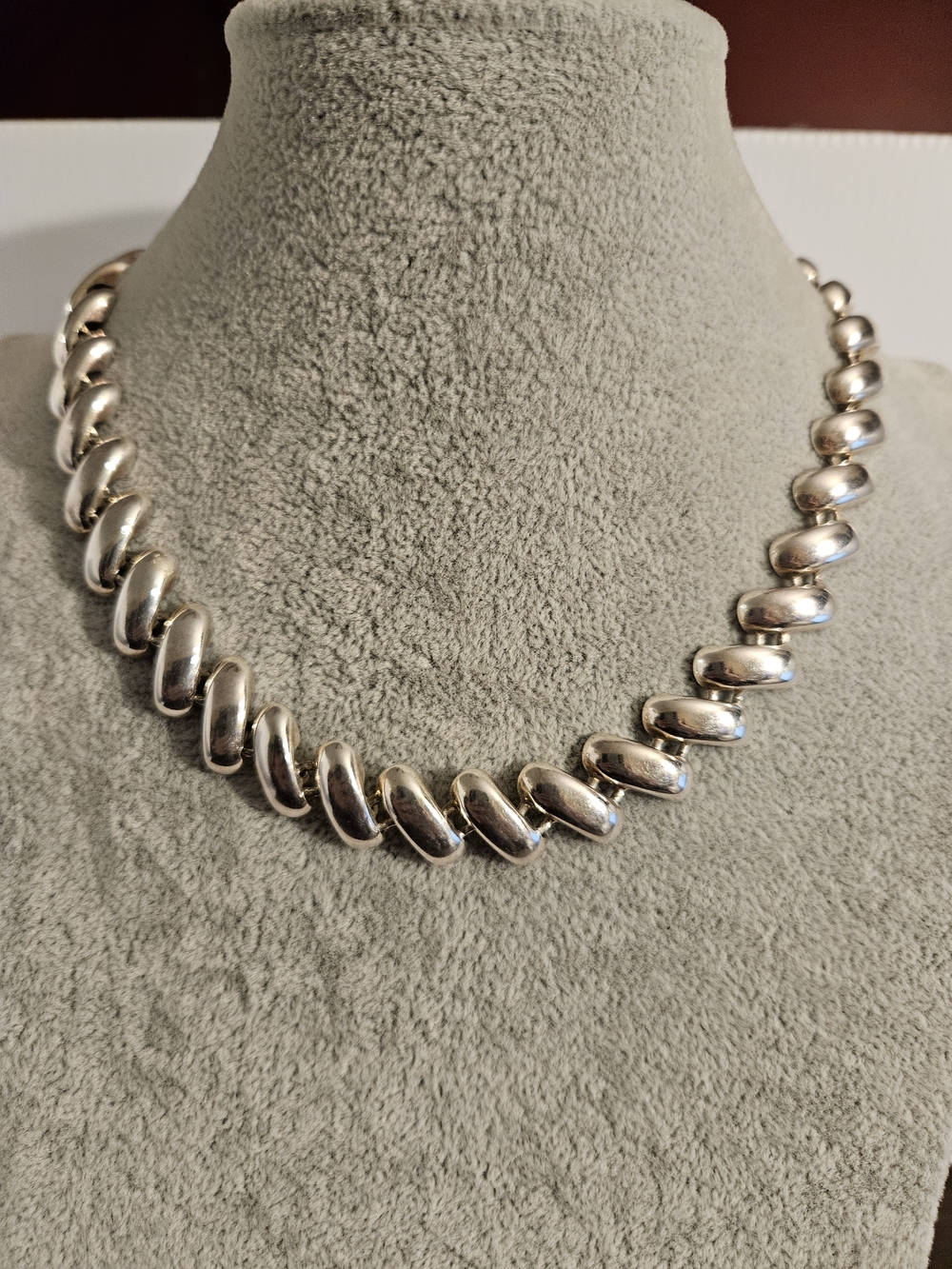 Vintage Premier Designs San Marco Silver Curved Link Necklace 17 Inch